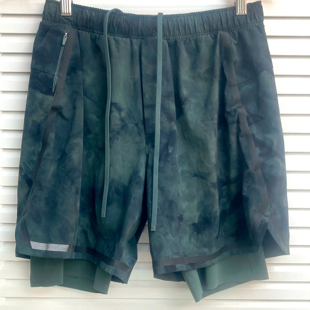 Lululemon Athletica Green Athletic Shorts Elastic Waistband Lightweight M